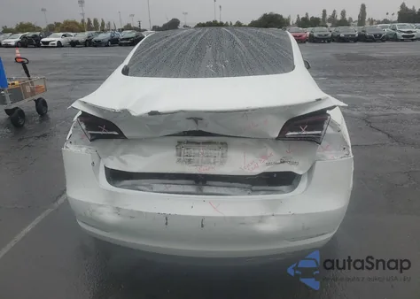 2023 Tesla Model 3 z USA, uszkodzony, nr VIN 5YJ3E1EC6PF551052